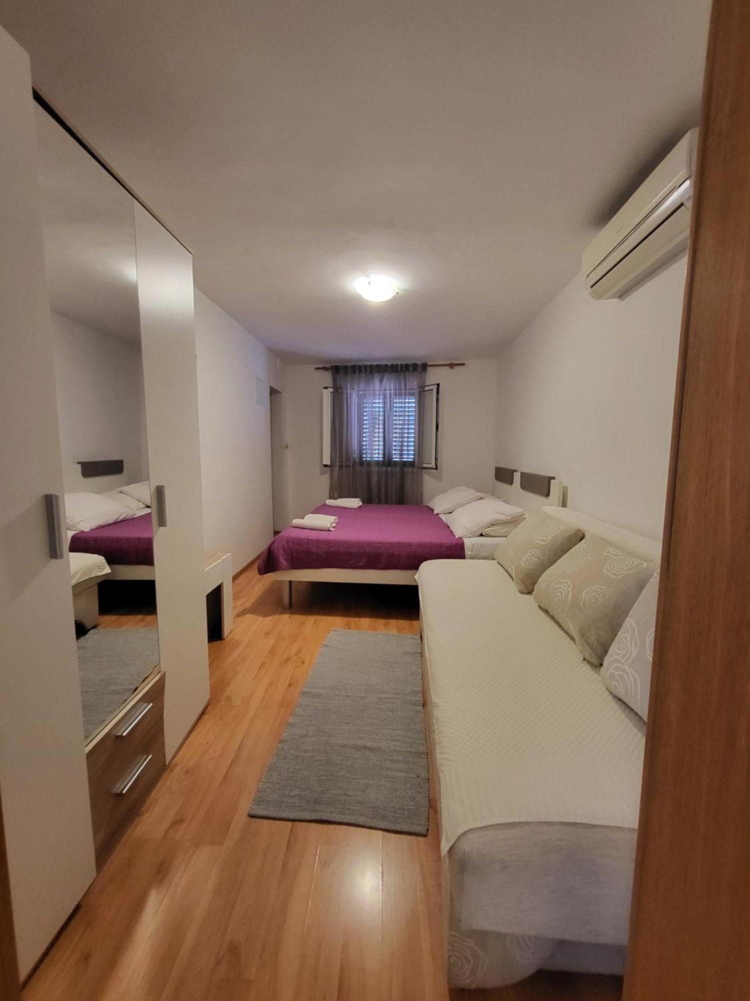Guest Accomodation Zura 스크라딘 외부 사진