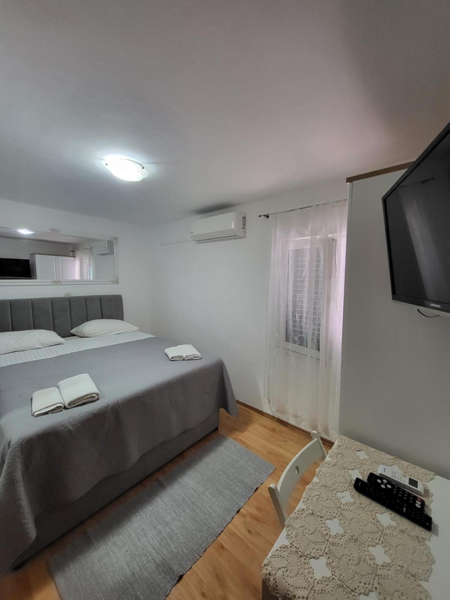 Guest Accomodation Zura 스크라딘 외부 사진