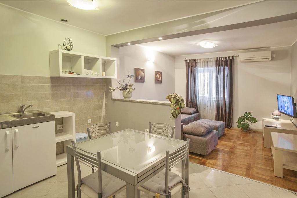 Guest Accomodation Zura 스크라딘 객실 사진