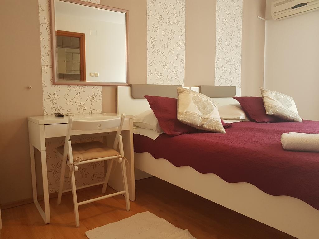 Guest Accomodation Zura 스크라딘 외부 사진